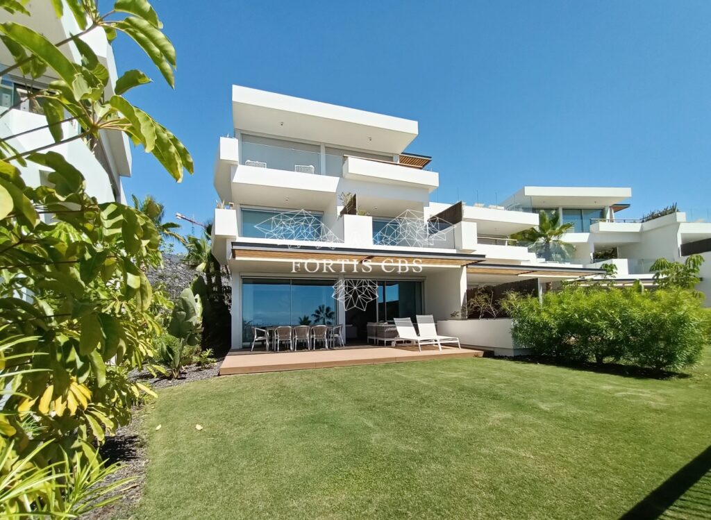 Luxury Three Bedroom Duplex in Prestigious Golf Resort
