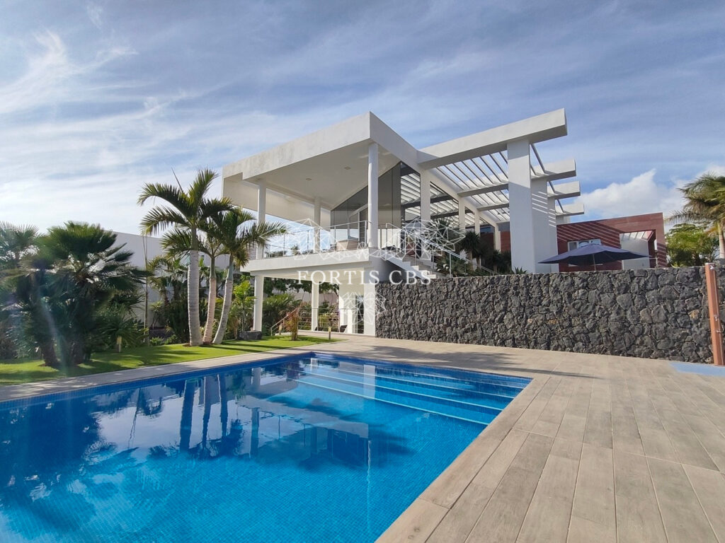 Magnificent Luxury Villa Near Costa Adeje Golf