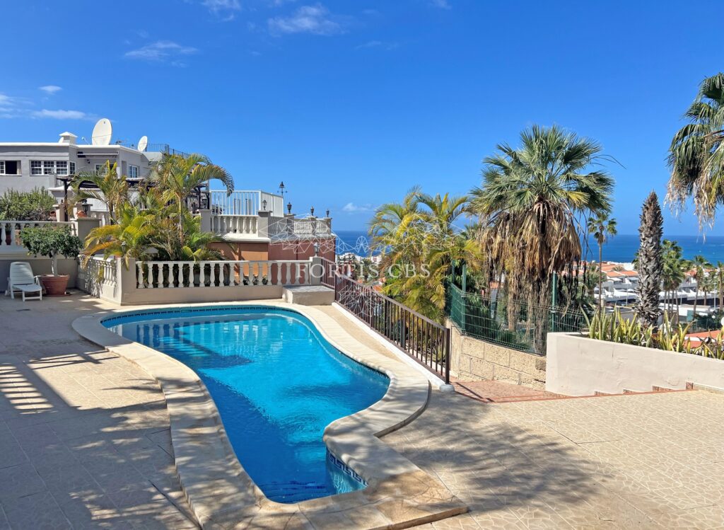 Wonderful Three Bedroom Penthouse in an Exclusive Complex