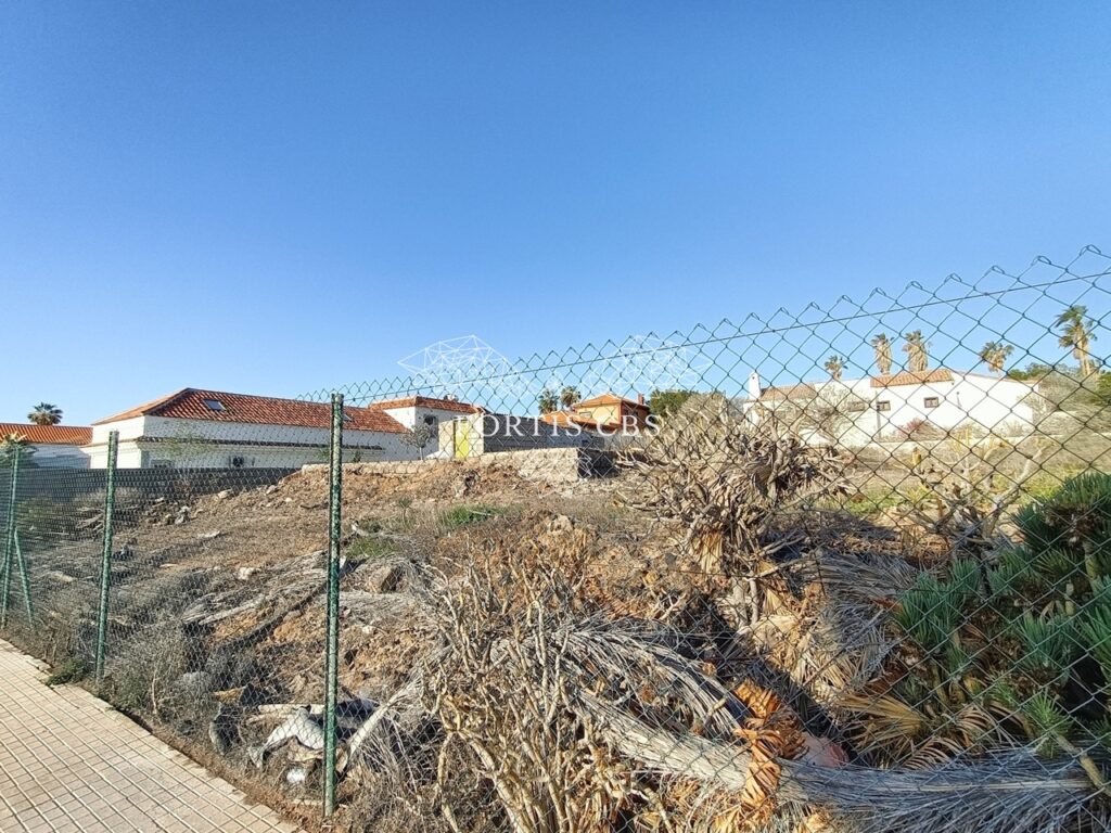 Large Plot of Urban Building Land on Golf Del Sur