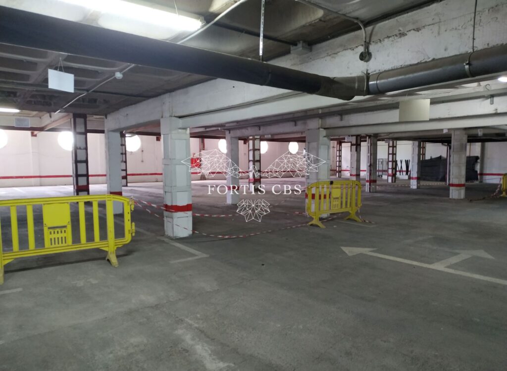 Garage with 40 Individual Parking Spaces