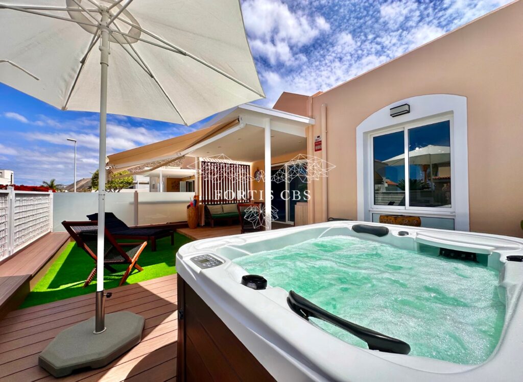 Beautiful Bungalow in Popular Location