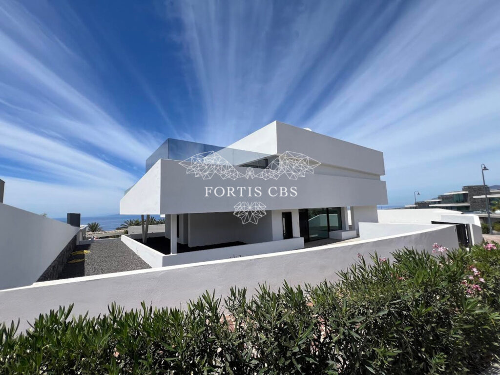 Beautiful Exclusive Luxury Villa in Construction