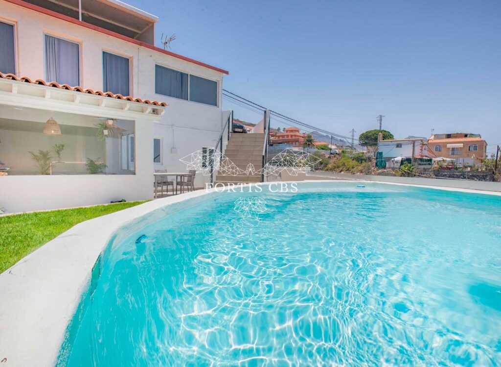 Charming Four Bedroom Property with Private Swimming Pool Close to Adeje Town