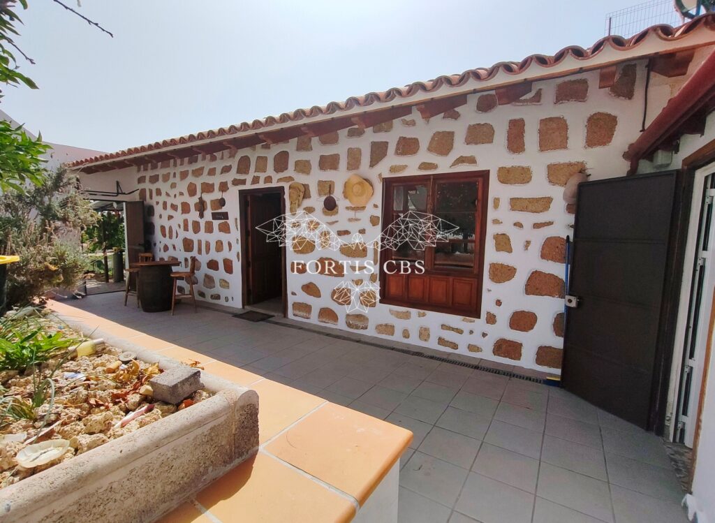 Lovingly Restored Canarian House with Private Pool