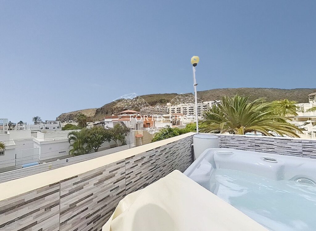 House with Independent Apartment In Coastal Location