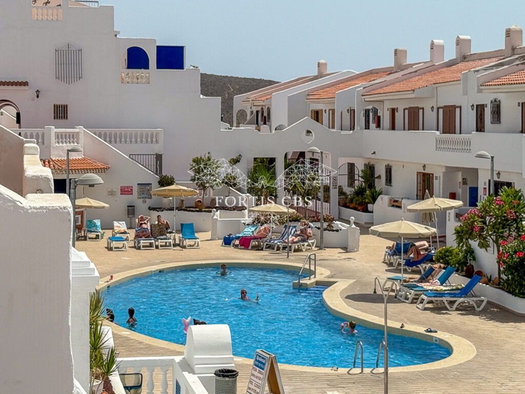 Lovely Studio in a Popular Complex in Los Cristianos