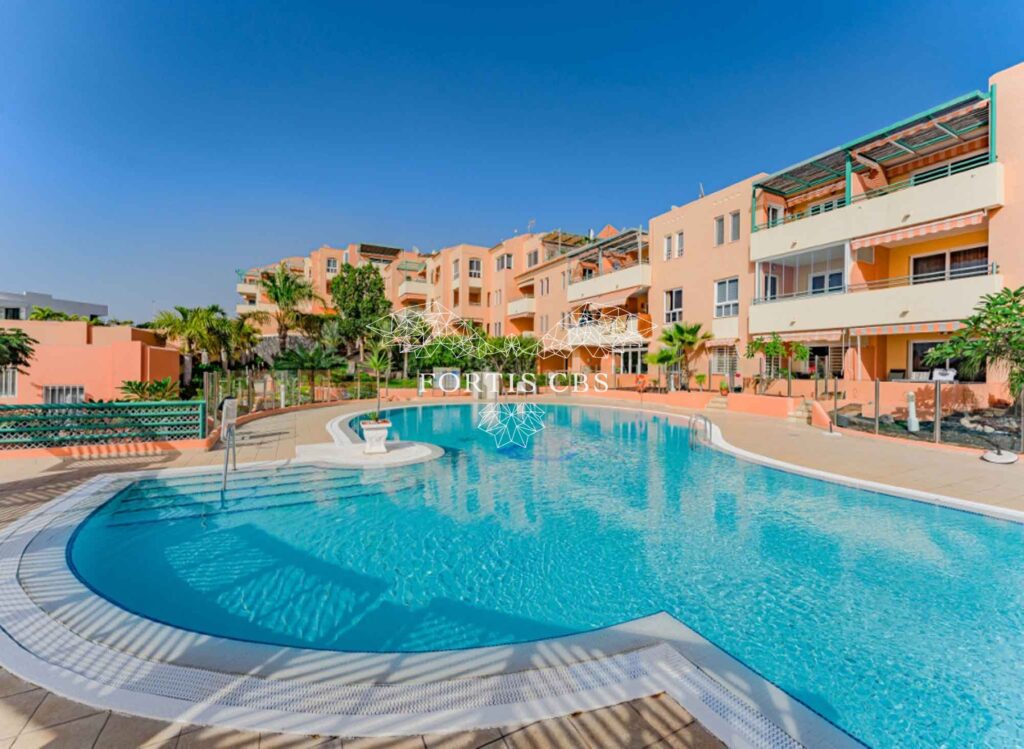 Lovely Two Bedroom Apartment with Sea Views in Popular Area of El Madroñal de Fañabé