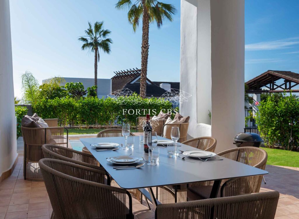 Stunning Luxury Garden Apartment in Unique Resort