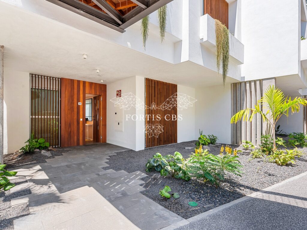 Luxury Ground Floor Apartment in 5 Star Golf Resort