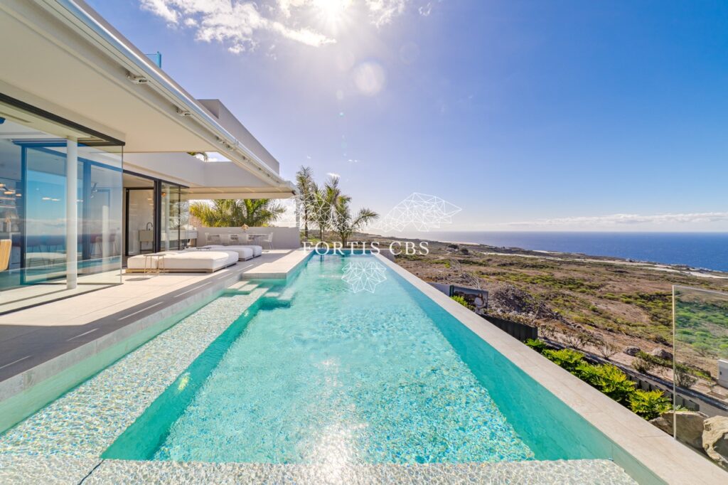 Stunning Contemporary Villa in Prestigious Resort